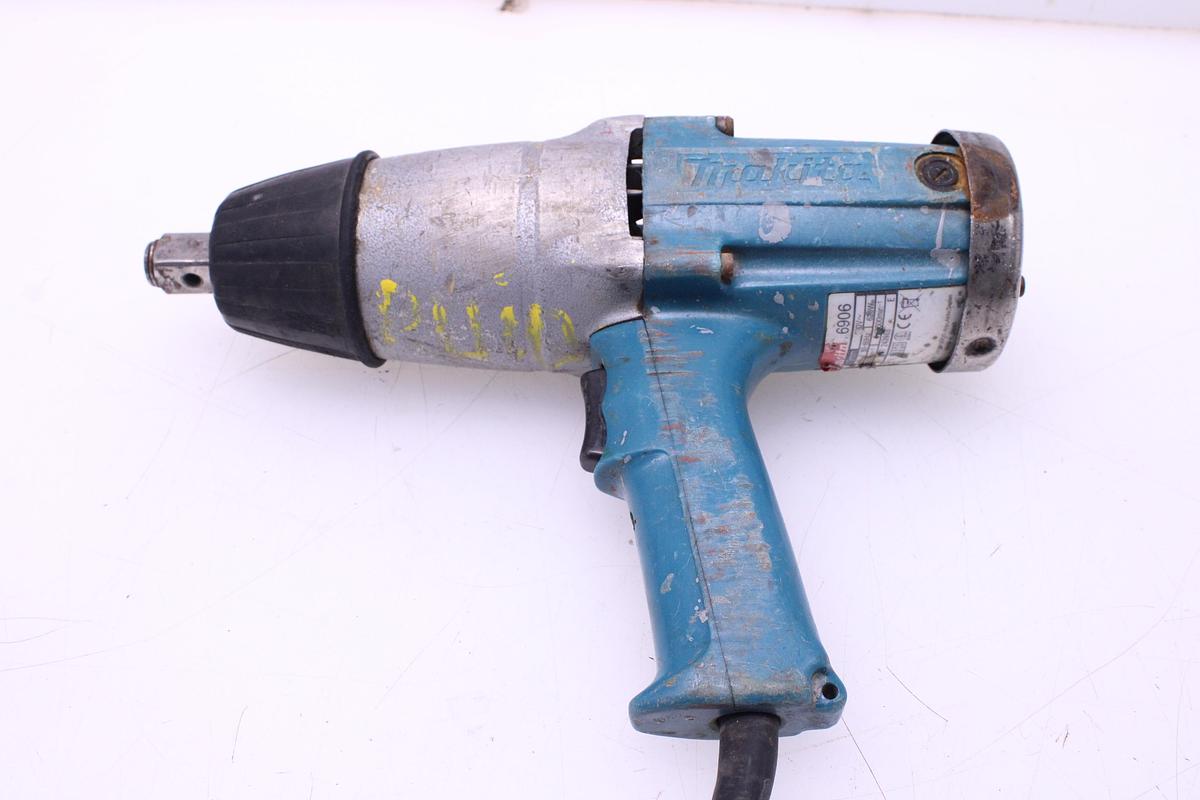 Usado Llave de Impacto Makita 6906