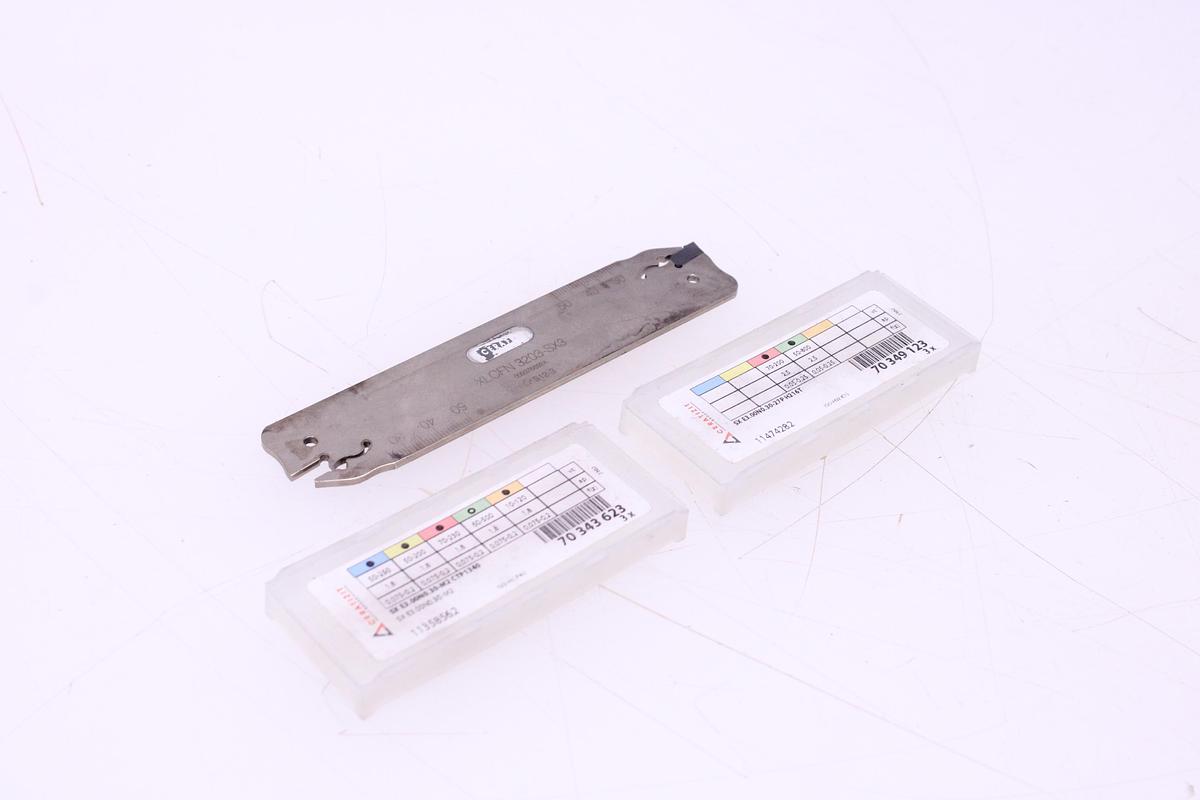 Usado Placa Tronzado Ceratizit XLCFN 3203-SX3 y plaquitas de Widia