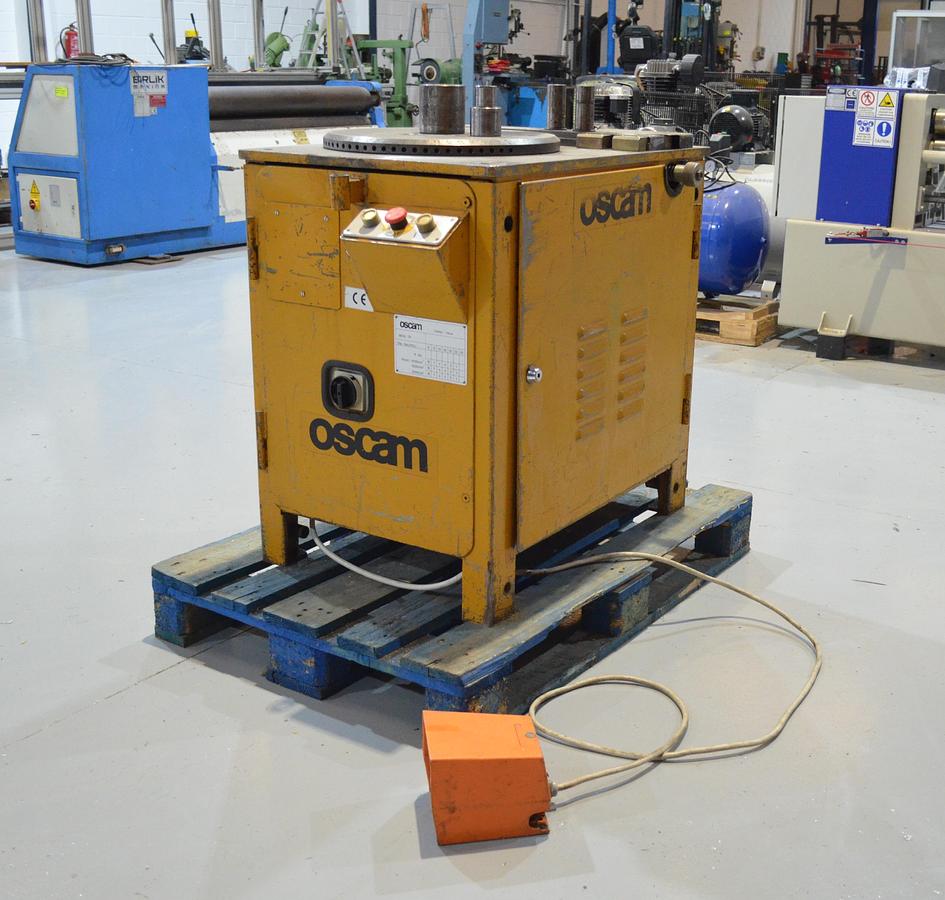 Usado Dobladora rea OSCAM CR 32