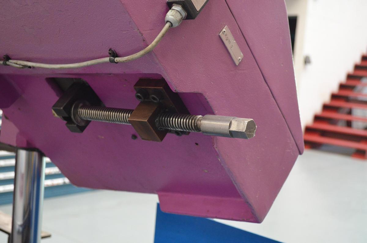 Usado Sierra cinta semi-automatica SABI PBS 320-450