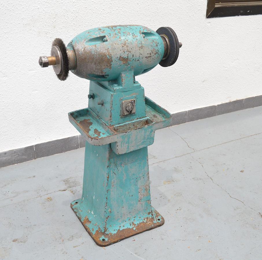 Usado Esmeriladora verde 1Hp - Muela 200mm