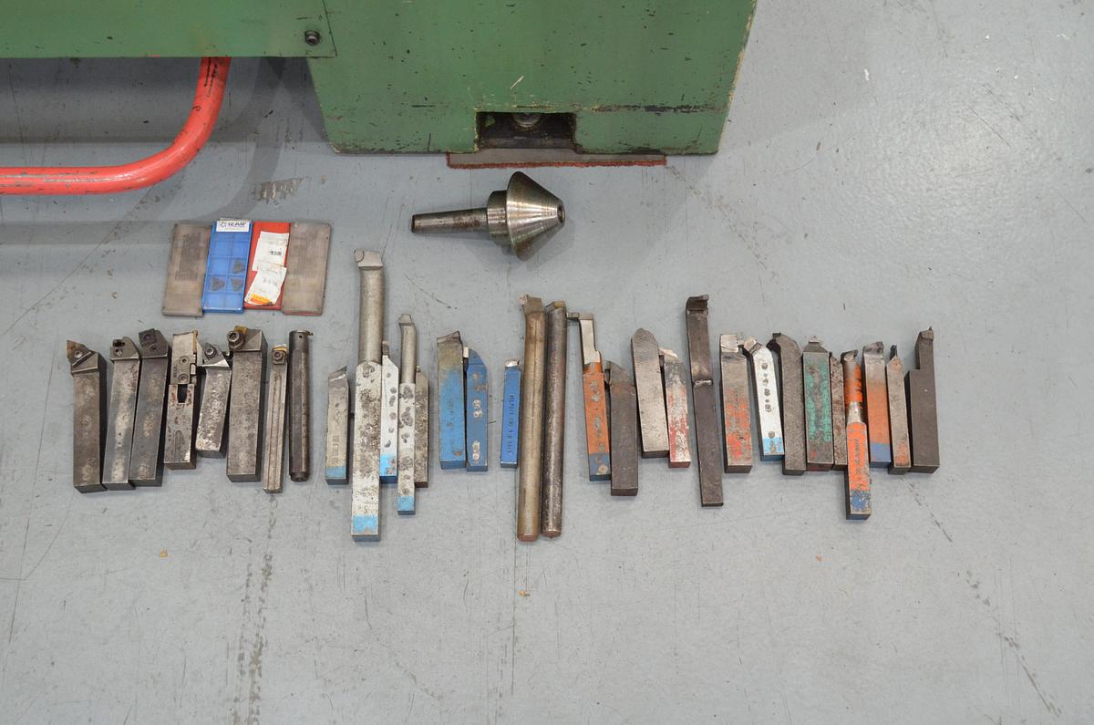 Usado Torno Pinacho L1-225  1650mm e.p. verde