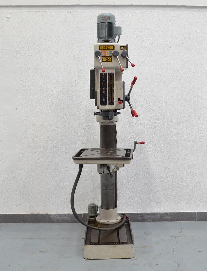Usado Taladro columna Ibarmia 35-CA blanco