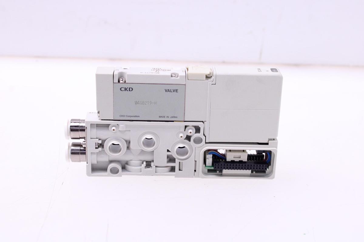 Usado Válvula Neumática CKD NW4GB210-C8-WH-3