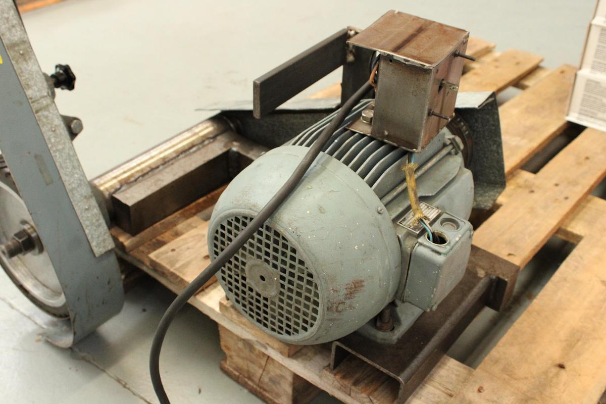 Usado Lijadora de Banda para Banco