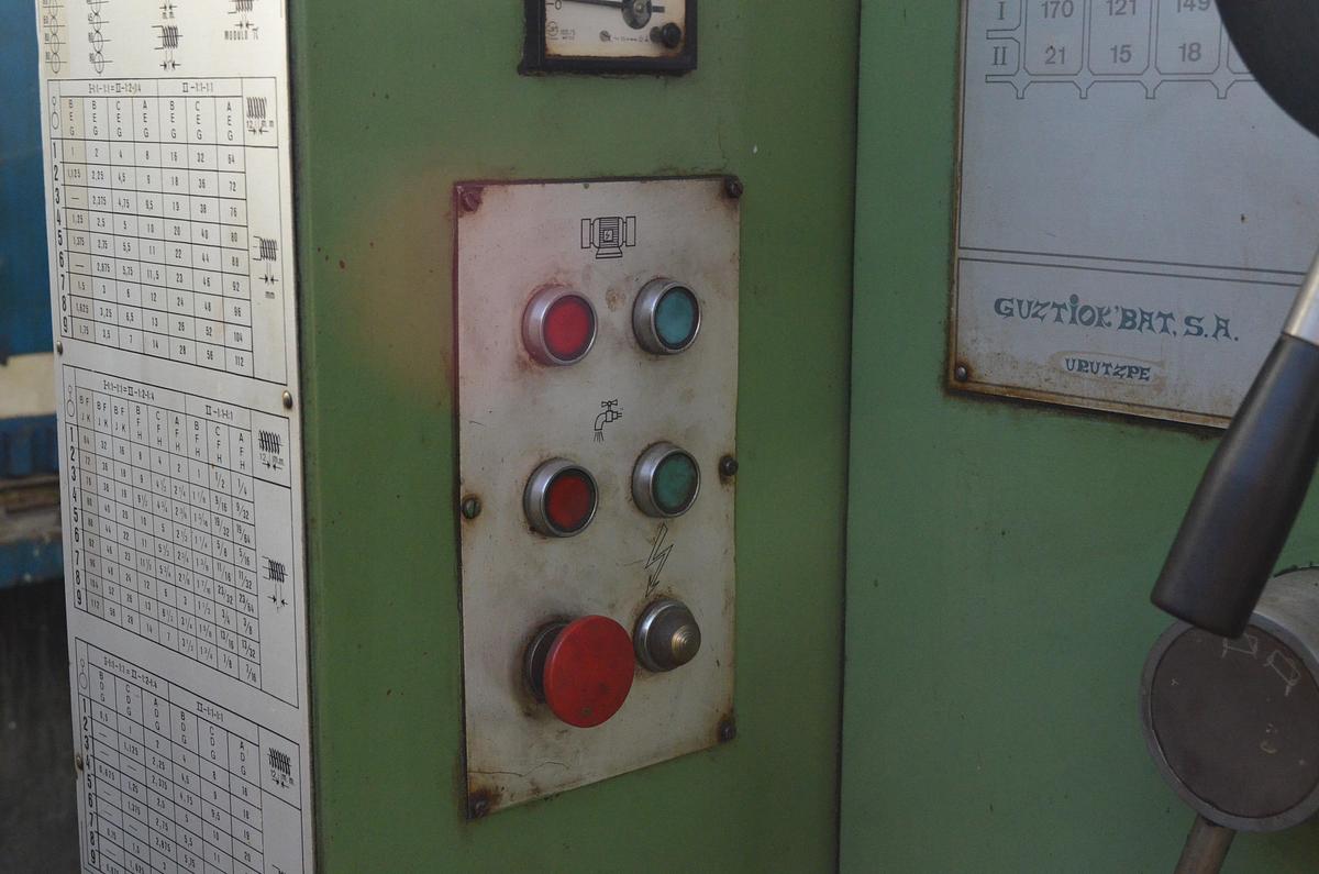 Usado Sarrià - Torno Gurutzpe Super AT 8000-600 - 8m 1200 volteo