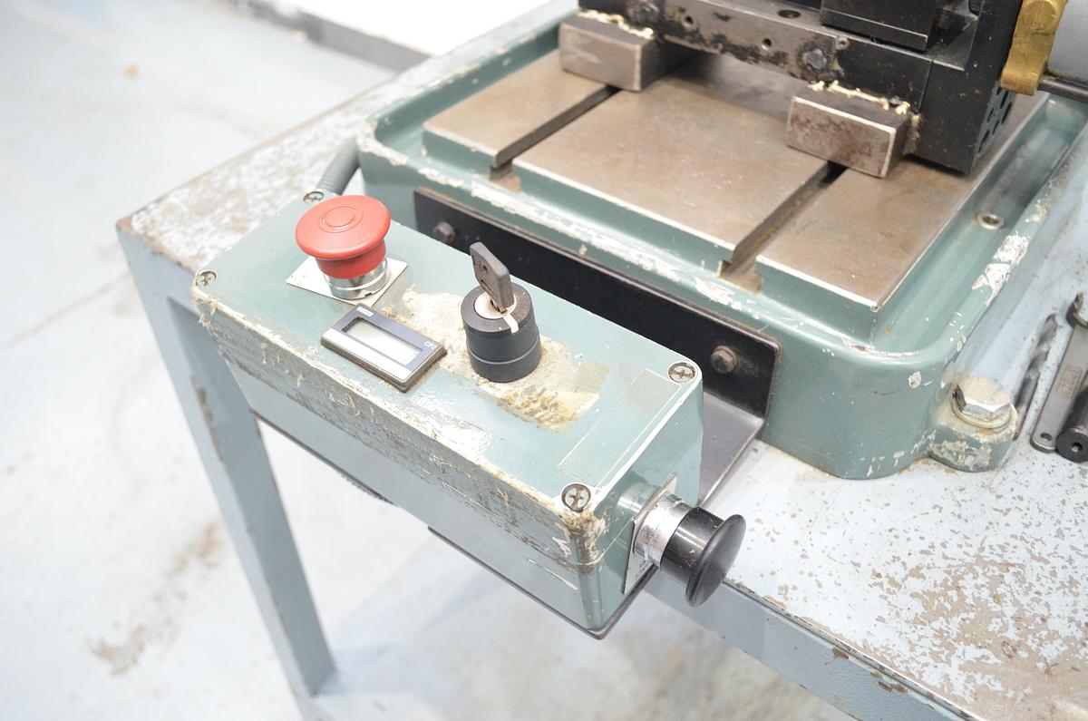 Usado Taladro sobremesa automático Aikartu Ciclo-Matic TCOR Año 2006