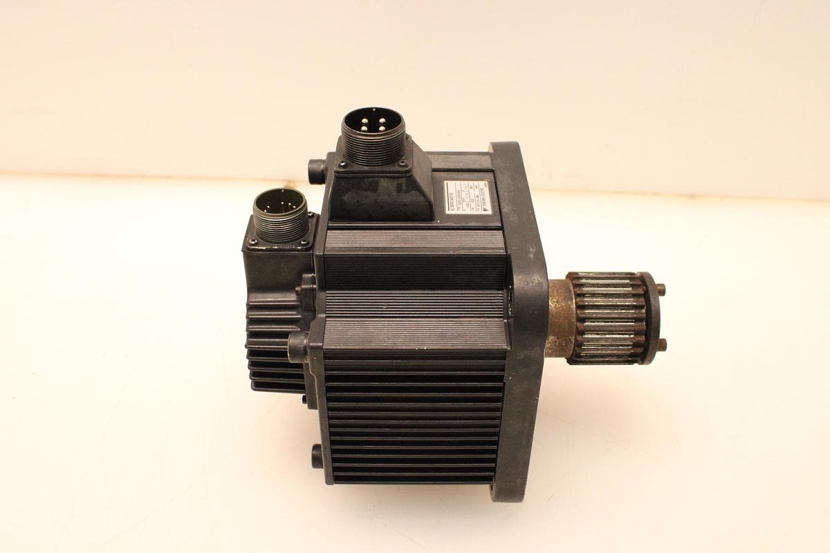 Usado Servomotor YASKAWA SGMG-20A2AAS