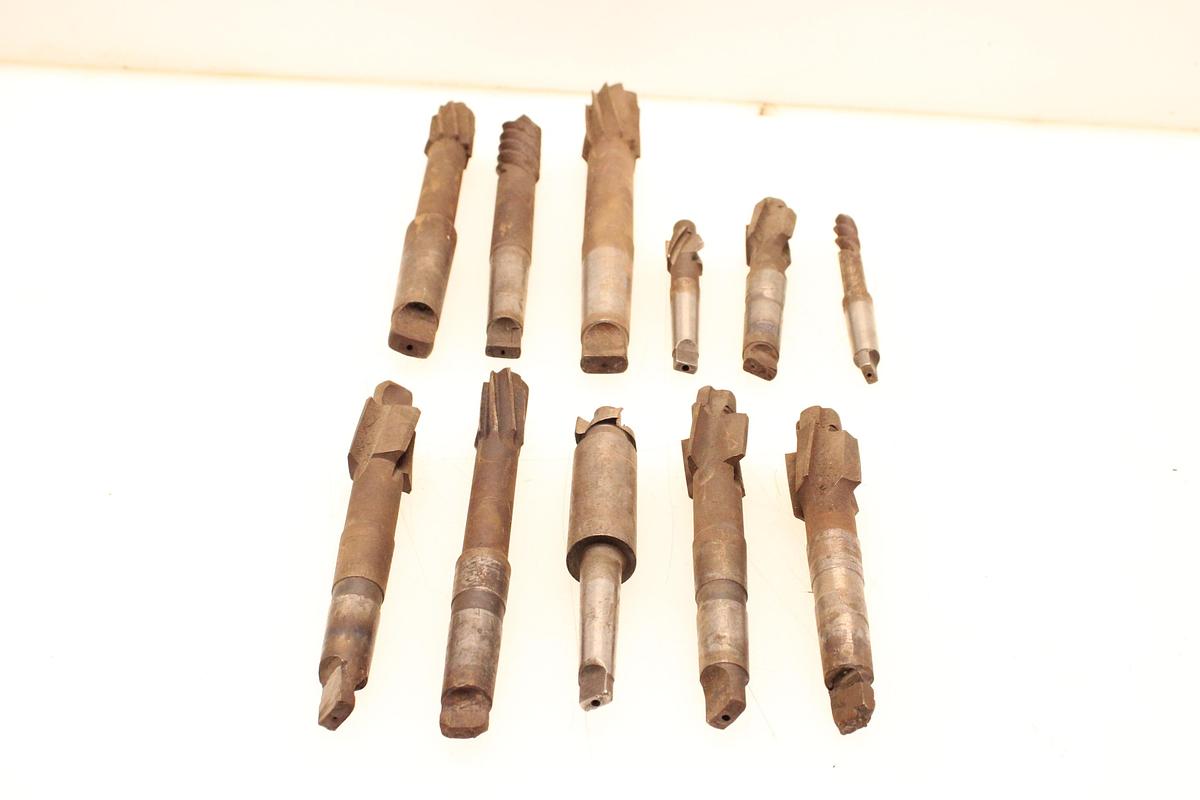 Usado Lote de Fresas y Mandrinos Mango Cónico MT1 / MT2 y MT3