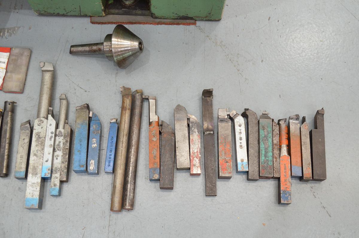 Usado Torno Pinacho L1-225  1650mm e.p. verde