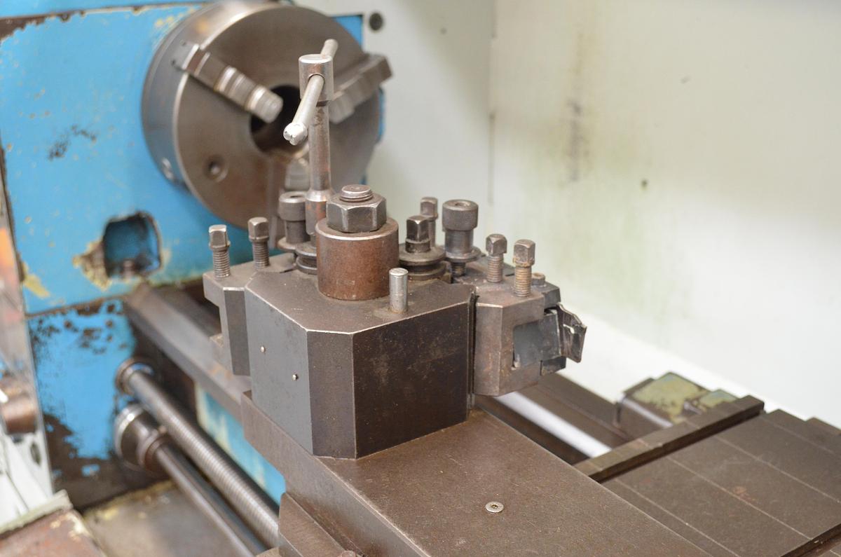 Usado Torno Pinacho S90-225 de 1650mm e.p. 98