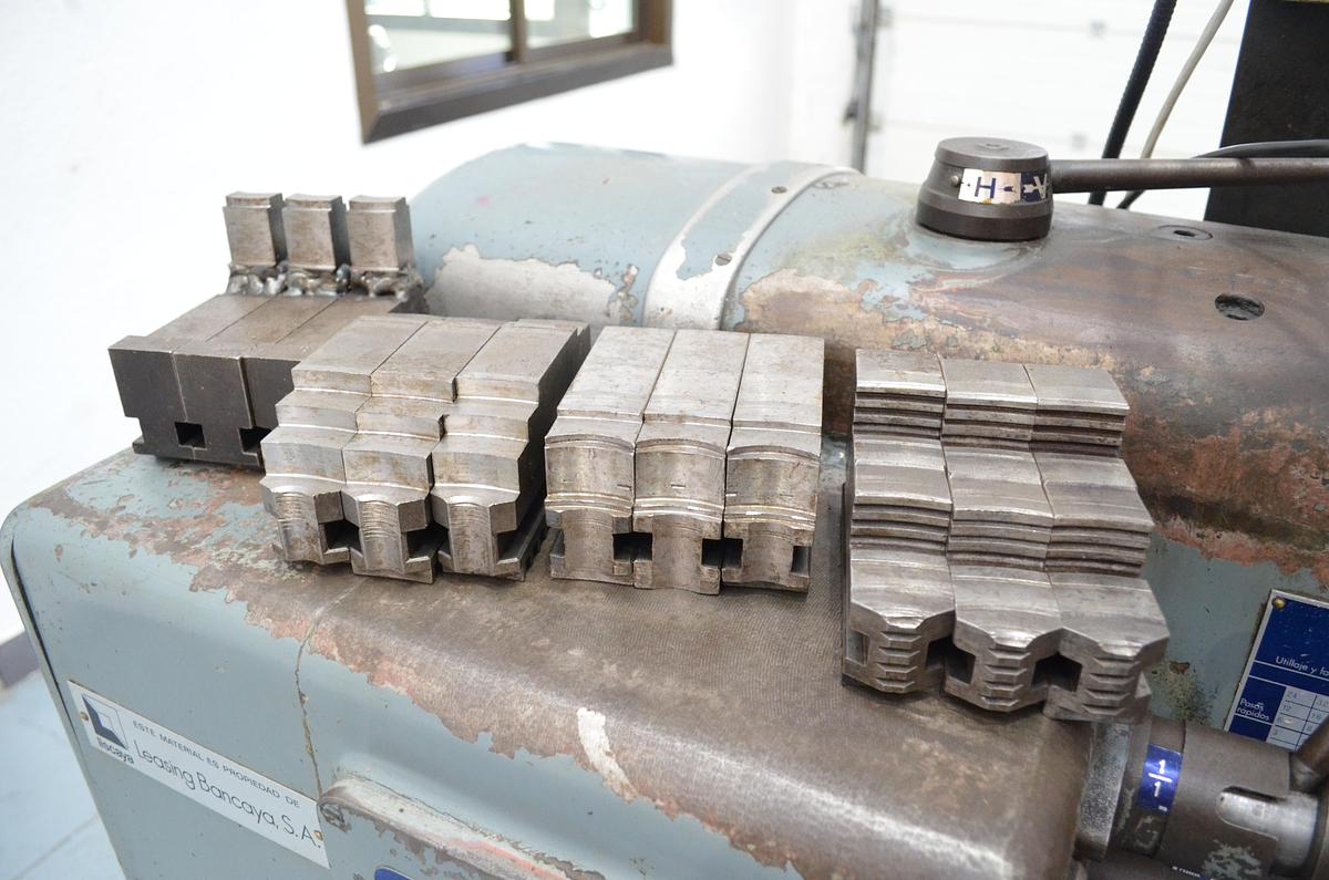 Usado Torno Amutio HB 575 - 1.000mm e.p