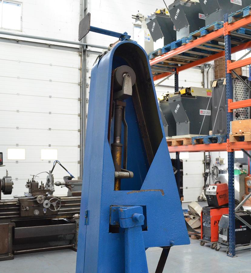 Usado Lijadora banda - pulidora Pact B90P 3Hp