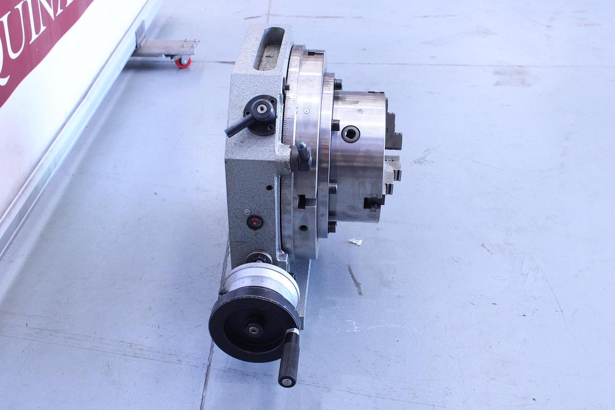 Usado Divisor Plano Mecatecnica con Plato 3 Garras TOS + Punto Divisor