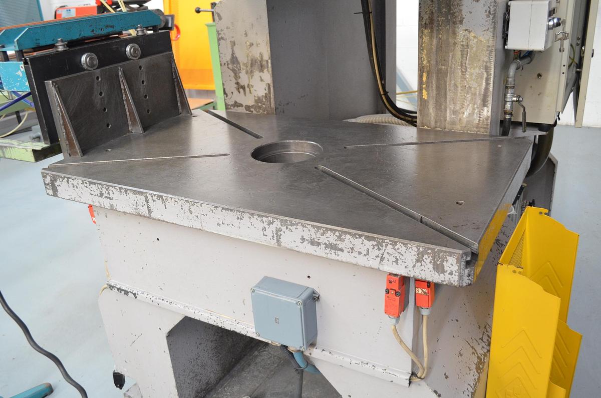 Usado Prensa excentrica PRESSIX 130CNR6 con tope