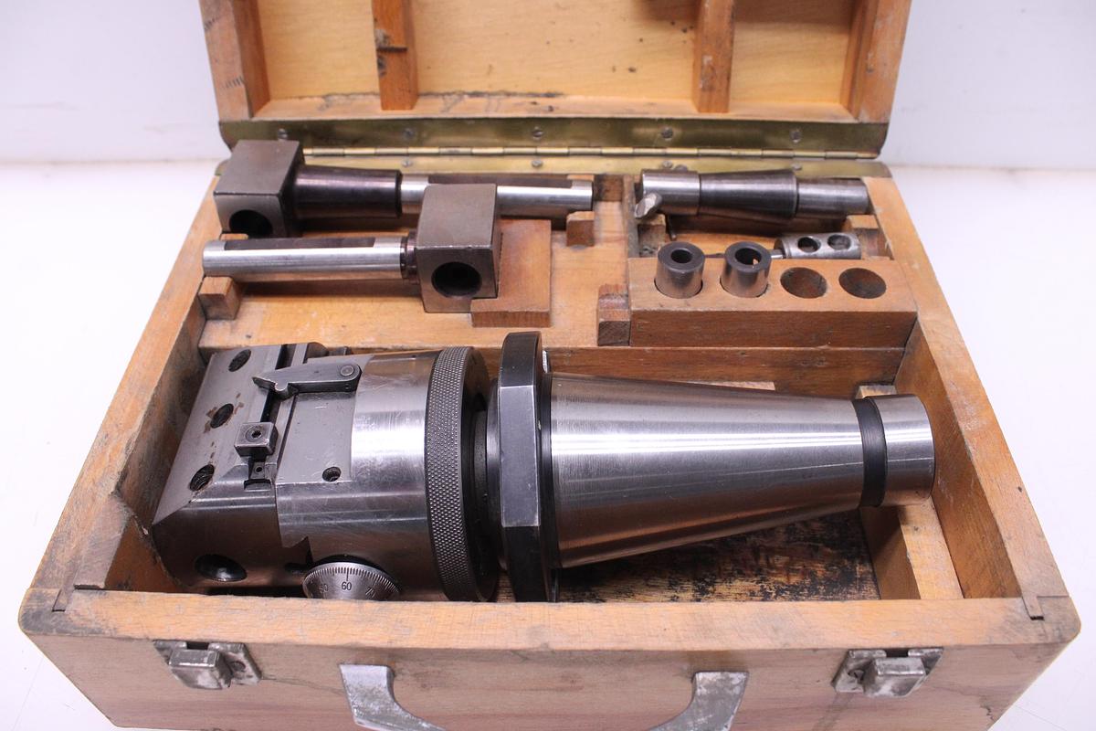 Usado Cabezal Mandrinador Cono ISO 50 CONIC