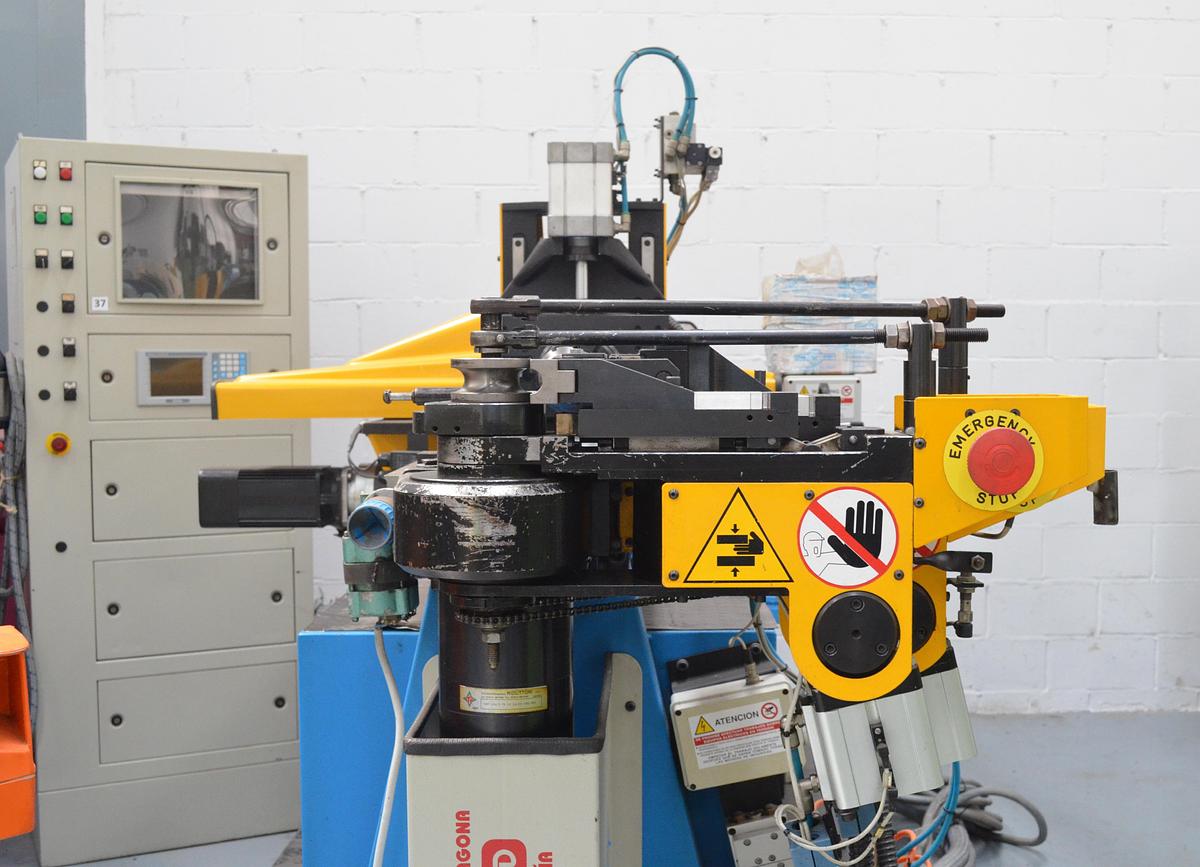 Usado Curvadora de tubos cnc StarBend STAR 250 CN3-PC-S