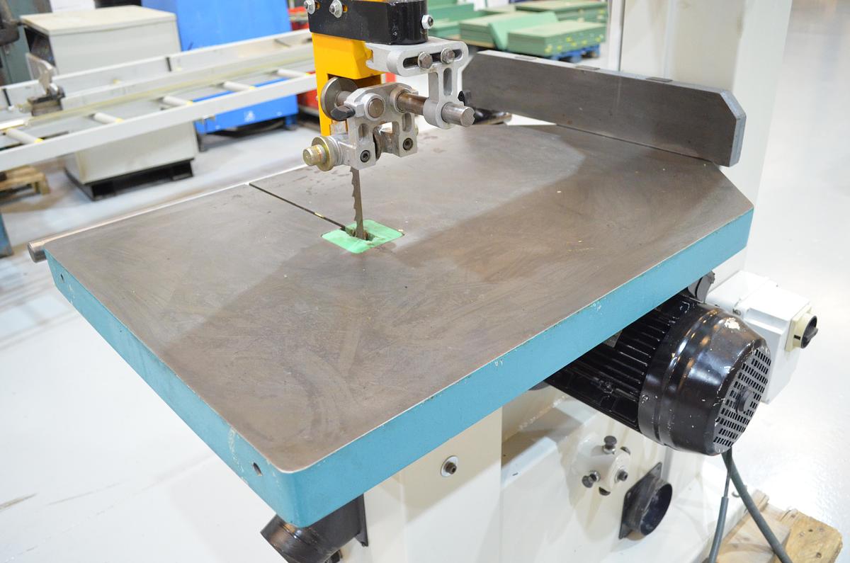 Usado Sierra cinta vertical ACM BS 640