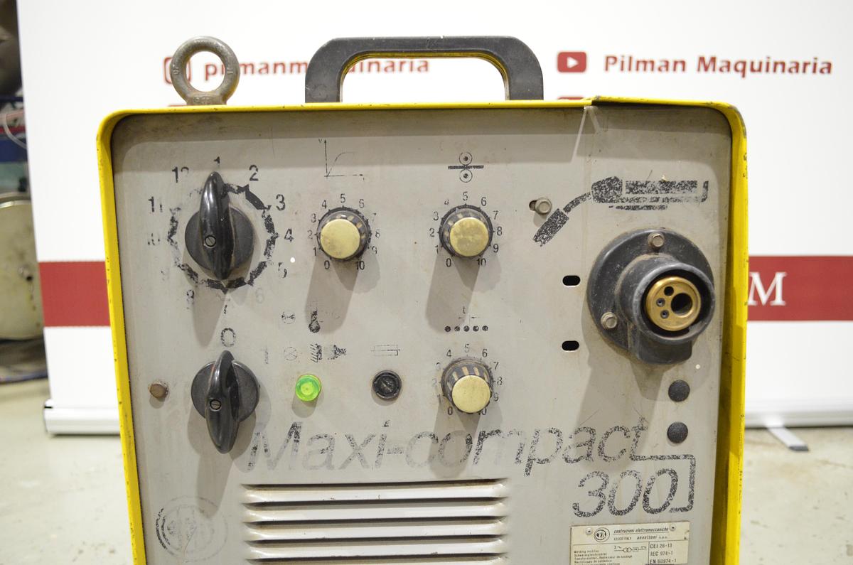 Usado Maquina soldar hilo usada CEA Maxi-Compact 300