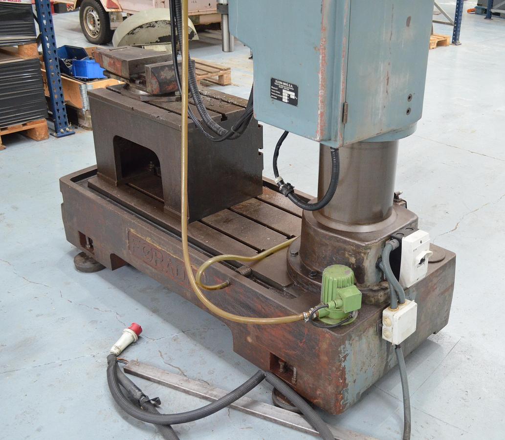 Usado Taladro radial Foradia GH 50-1000