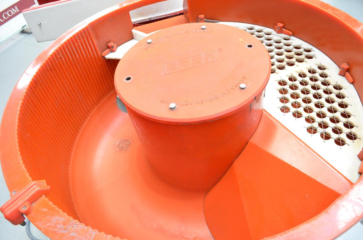 Usado Bombo vibradores ERBA EVK-350 y EVP-A 350