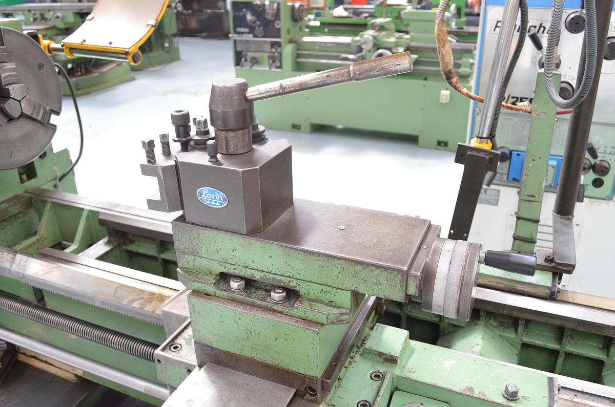 Usado Torno Pinacho L1-310 de 3.000mm e.p