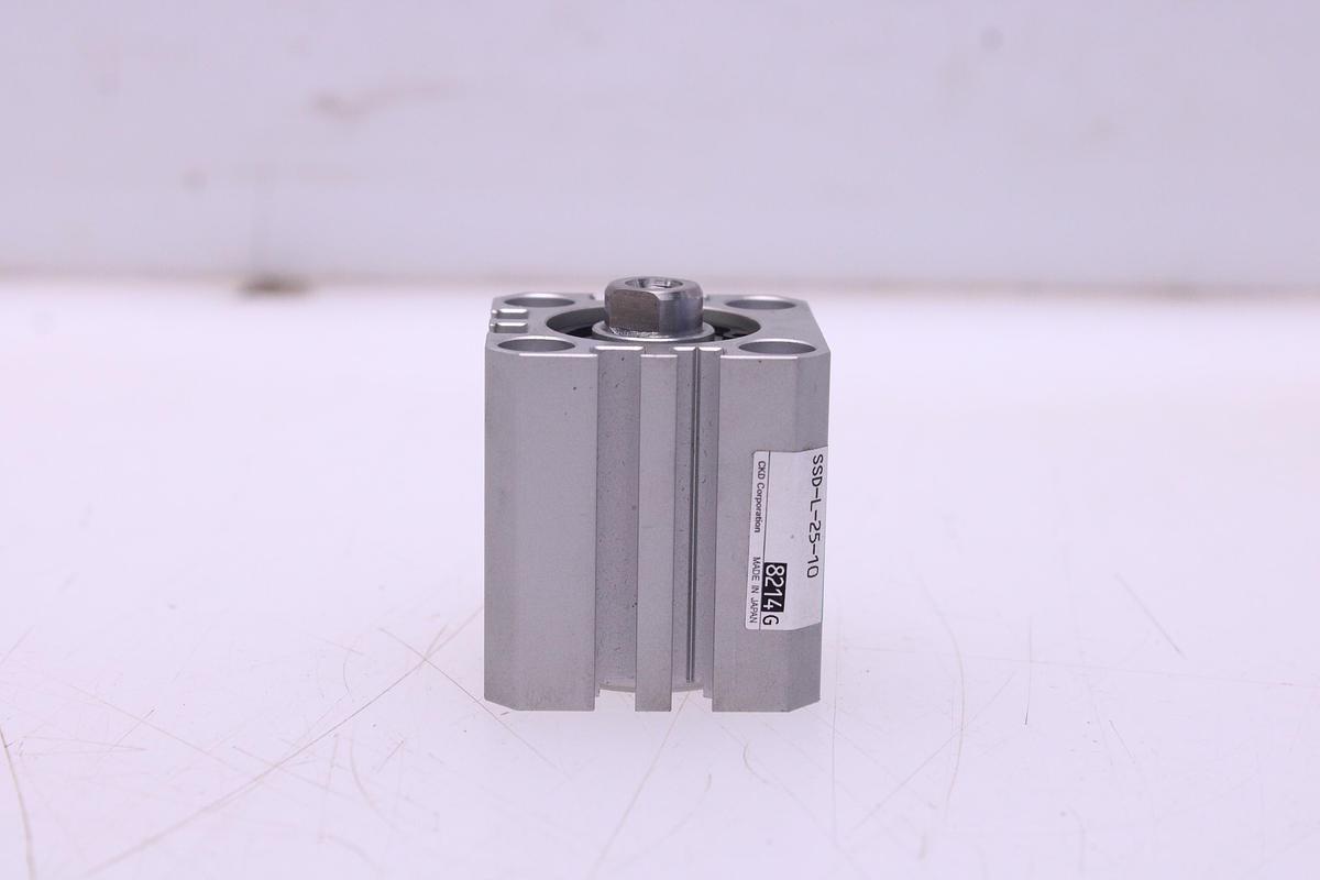 Usado Cilindro Neumático CKD SSD-L-25-10