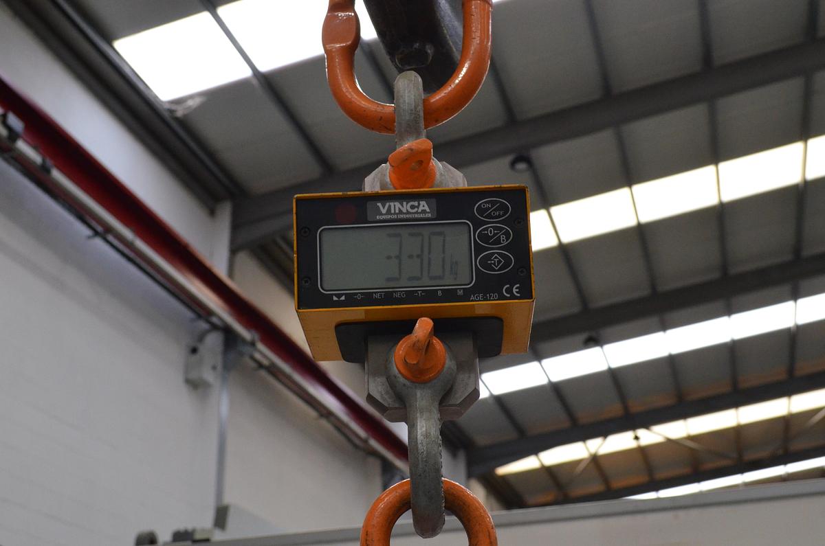 Usado Contrapeso 240x240x900mm  - 330kg