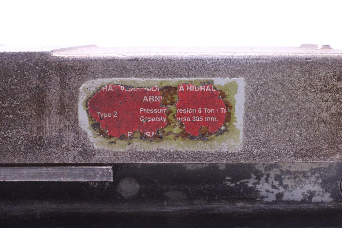 Usado Mordaza Hidraulica Arnold 160 mm