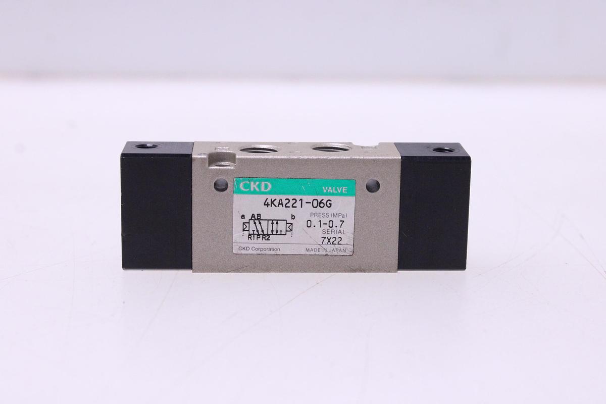 Usado Válvula CKD 4KA221-06G