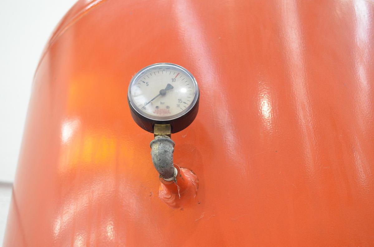 Usado Calderin Josval 1000 LTRS. - 10Bar