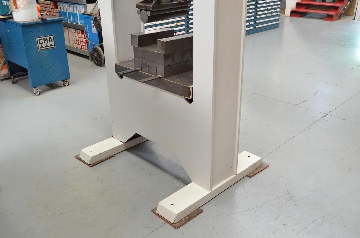 Usado Prensa hidraulica CAMP 100tn