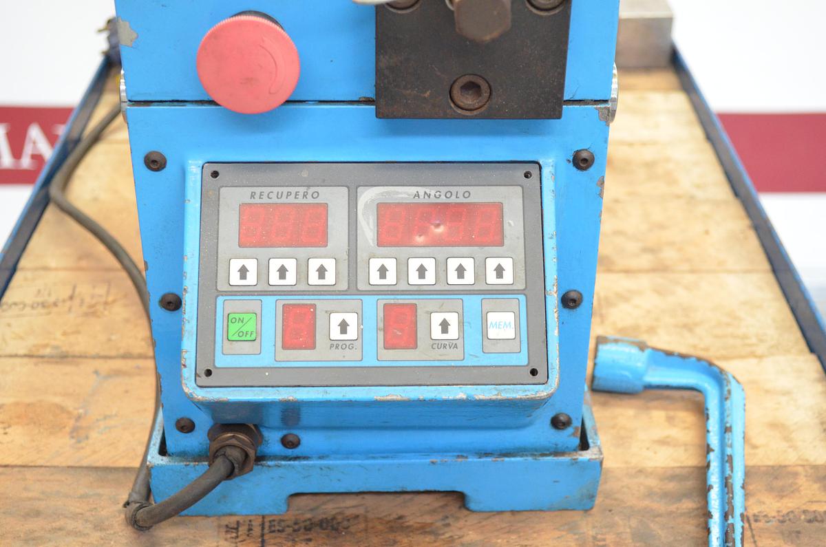 Usado Curvadora tubos CBC UNI 60 D