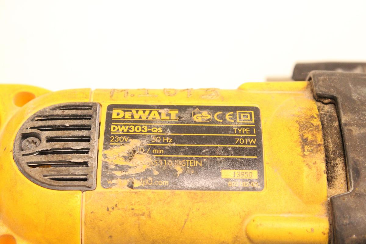 Usado Sierra de Sable DeWalt DW303-QS