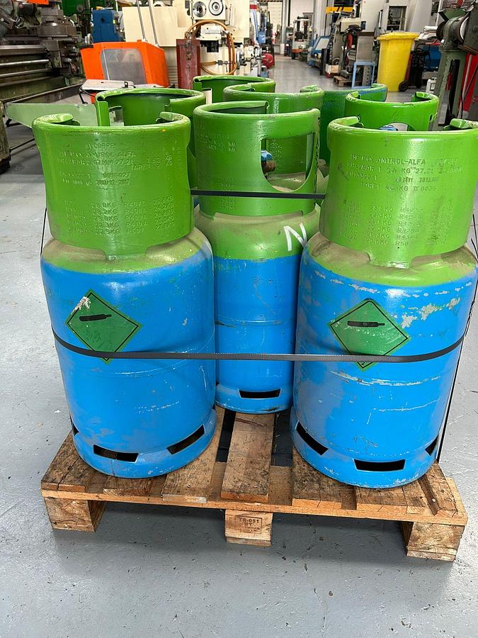 Usado 8 botellas vacías GAS R-410A