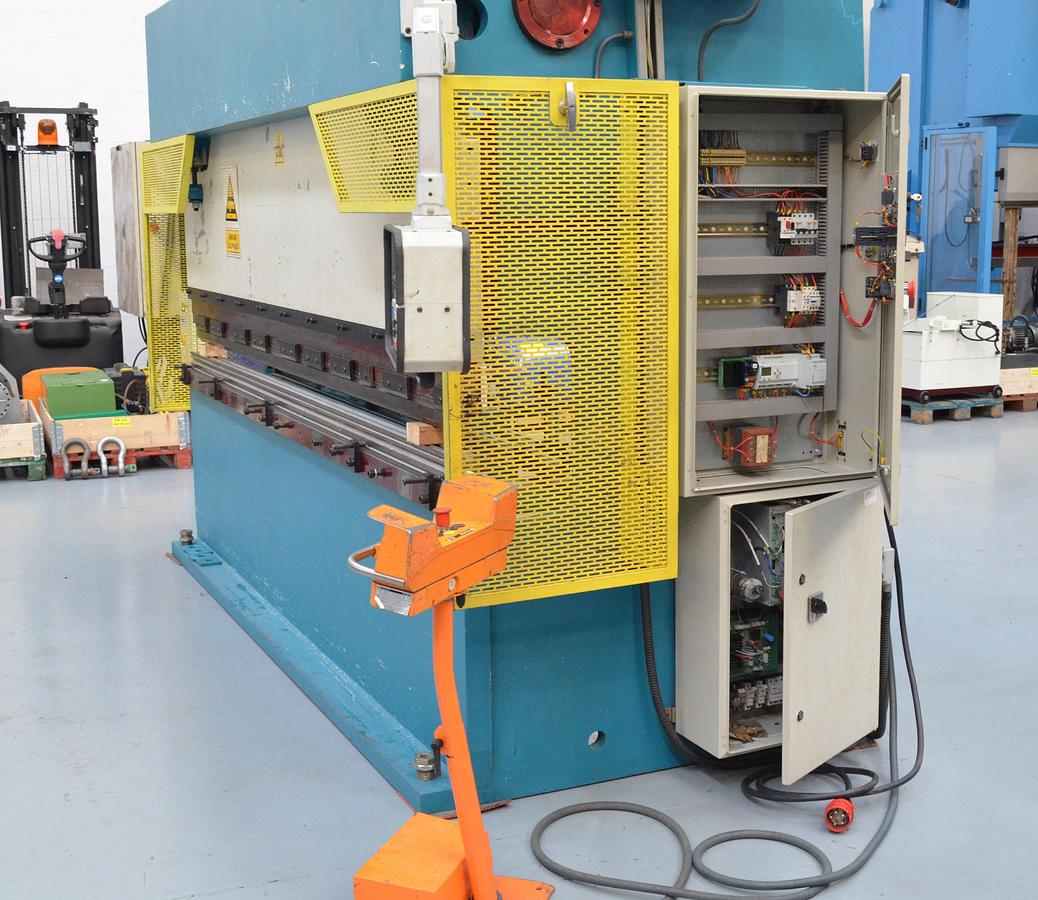 Usado Plegadora hidraulica Aciplex PHP-103-CN2 3240x100tn