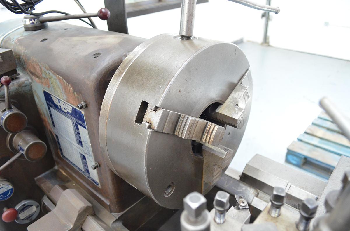 Usado Torno Amutio HB 575 - 1.000mm e.p