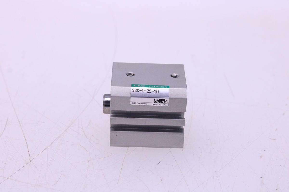 Usado Cilindro Neumático CKD SSD-L-25-10