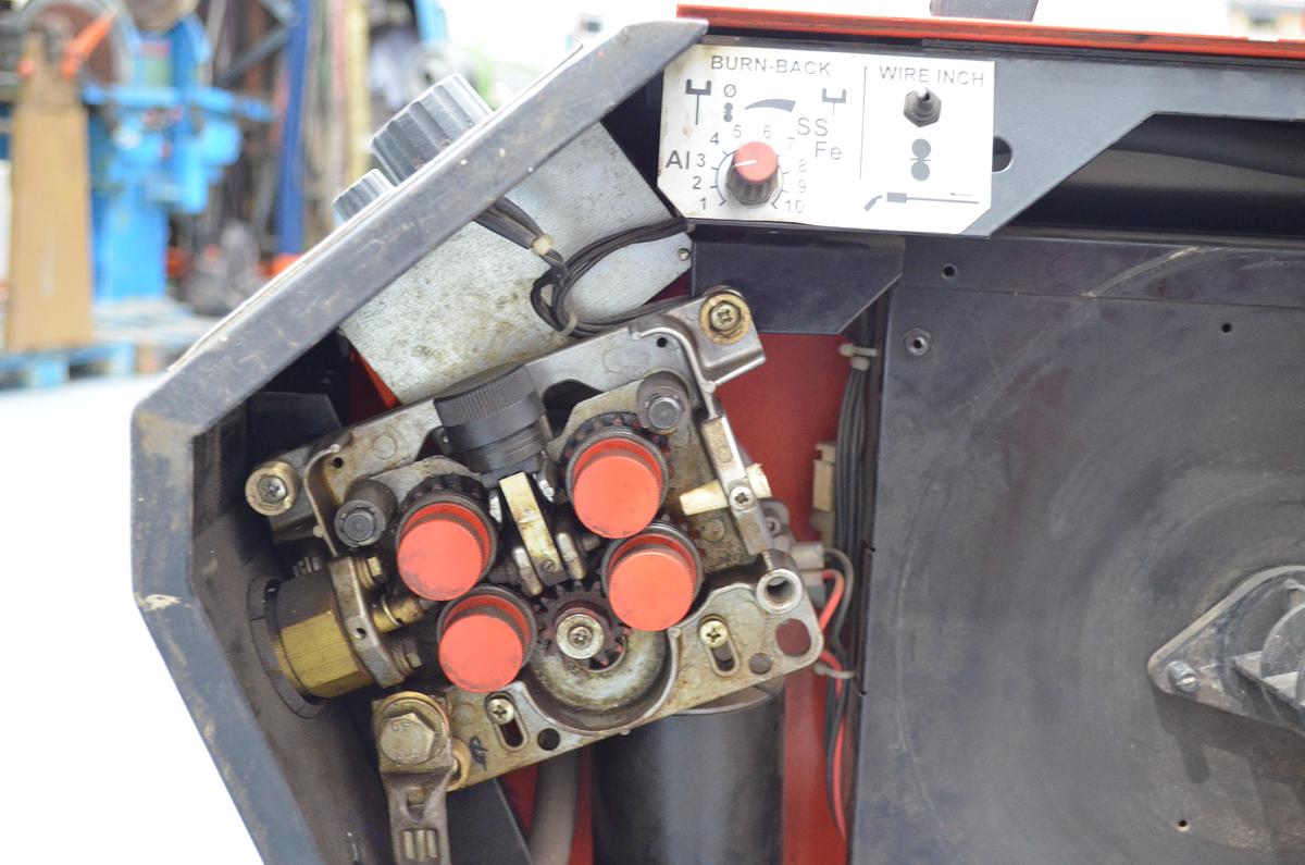 Usado Maquina soldar hilo Kemppi Kempoweld 3200 con devanadera