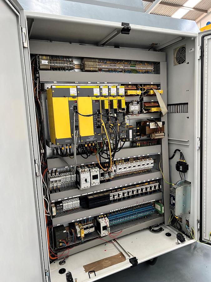 Usado Centro mecanizado KONDIA ZM 99 MF cnc FANUC - 4 ejes
