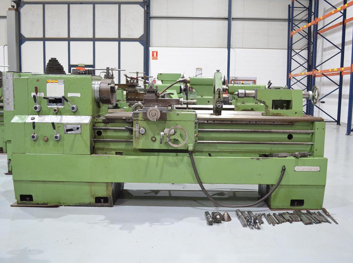 Usado Torno cumbre 60 1500mm e.p