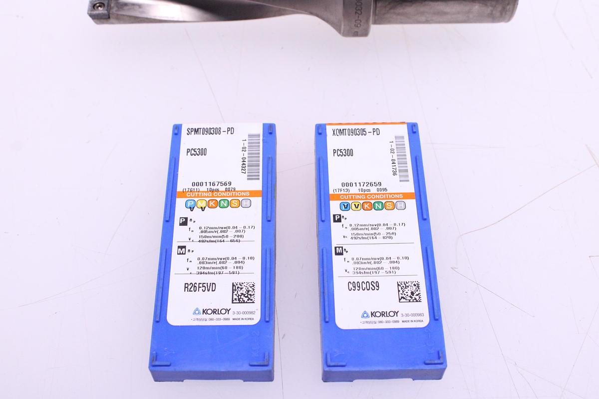 Usado Portaherramientas Korloy para plaquitas + Widias SPMT/XOMT0903