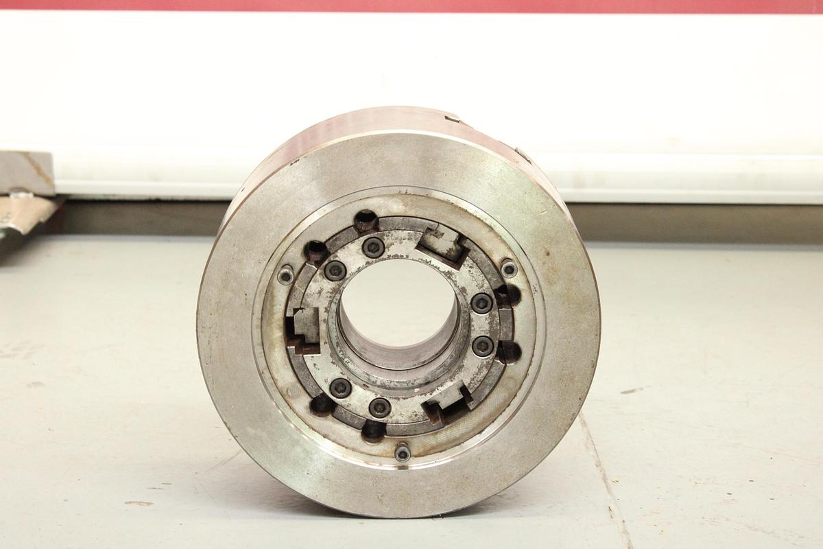 Usado Plato 3 Garras Kitagawa B-212 para Torno