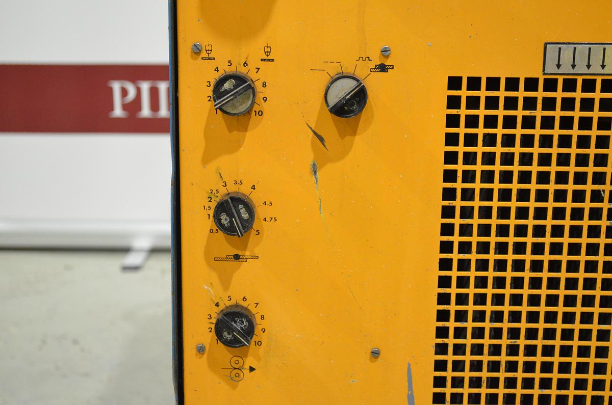 Usado Maquina soldar hilo KD GLC 459