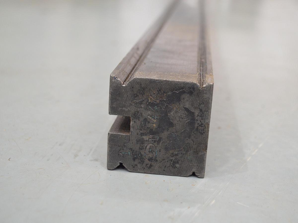 Usado Matriz 54x54 varias V 2130mm