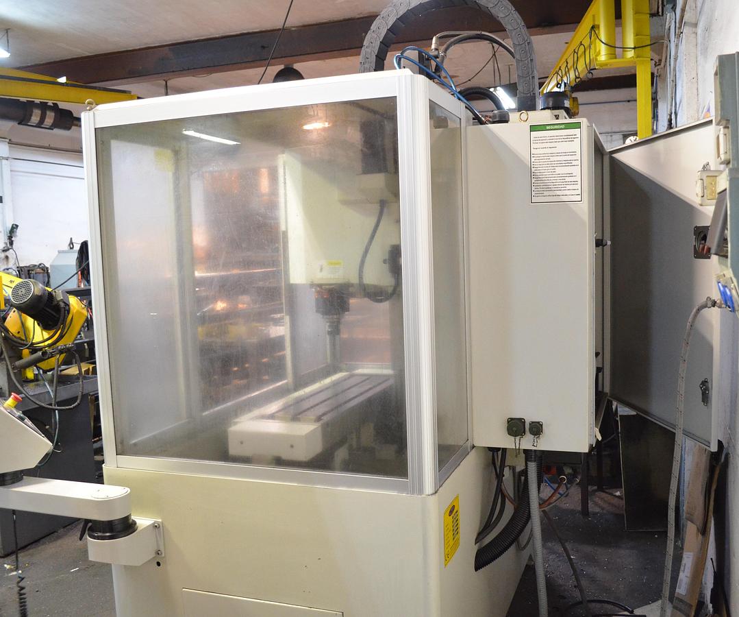 Usado Fresadora cnc bancada Travis MM-4 2017 cnc Fagor 8055i