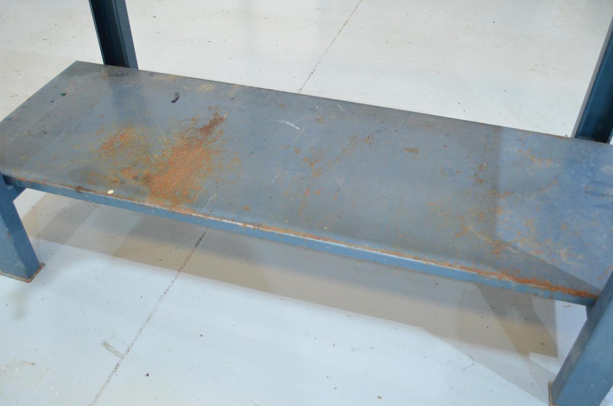 Usado Banco trabajo Heco 1500mm con tornillo ACESA y esmeriladora