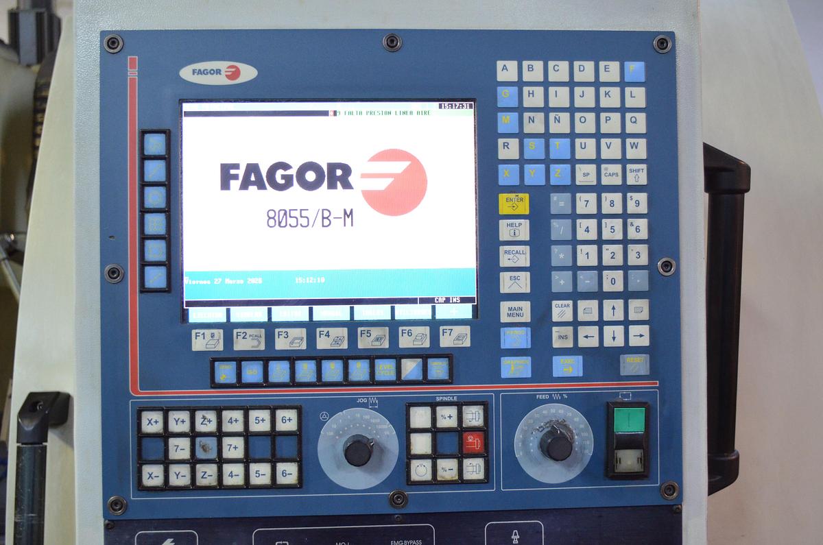 Usado Centro mecanizado Travis M800 2006 cnc Fagor 8055B-M