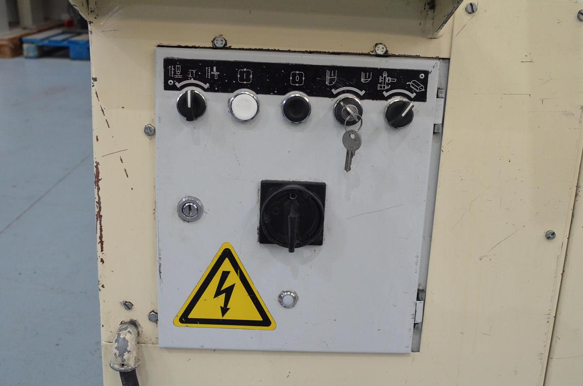 Usado Punzonadora Geka Hydracrop 55 SD