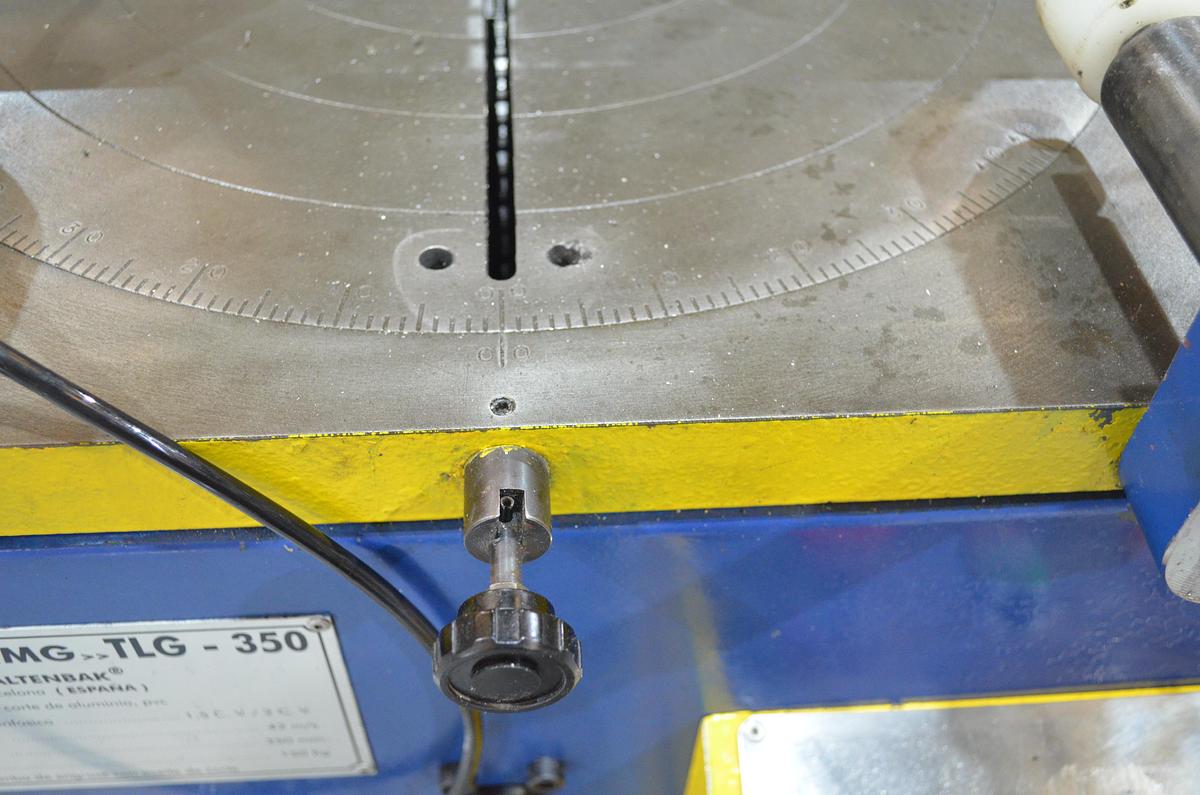 Usado Tronzadora aluminio manual MG TLG-350 SA